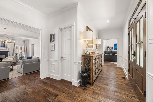 188 Valley Club Circle, Little Rock, AR 72212