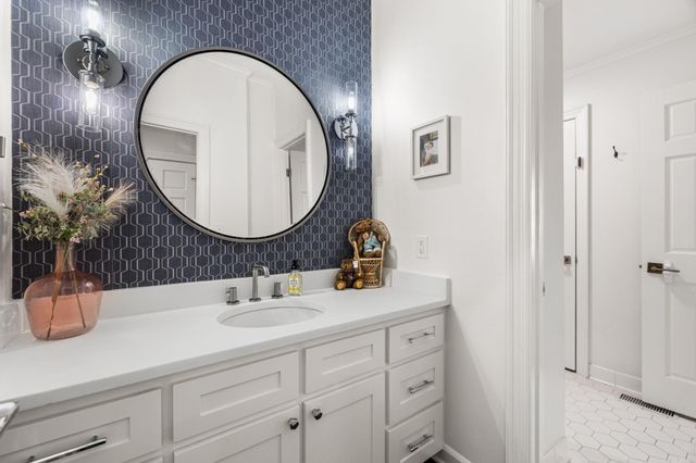 188 Valley Club Circle, Little Rock, AR 72212