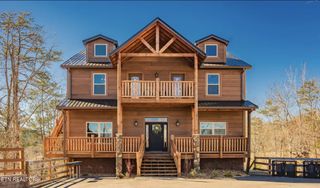 1172 Woodland Trek Lane, Sevierville, TN 37876
