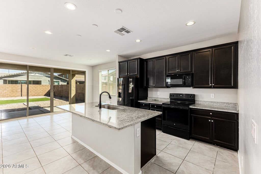 44200 W PALO ALISO Way, Maricopa, AZ 85138 — exterior