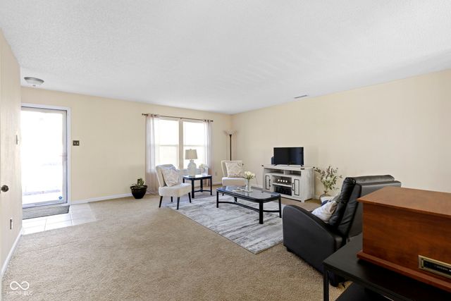 7435 Bluebird Court, Indianapolis, IN 46254