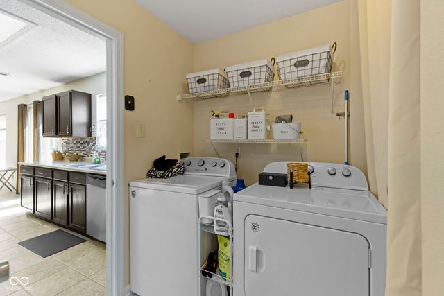 7435 Bluebird Court, Indianapolis, IN 46254