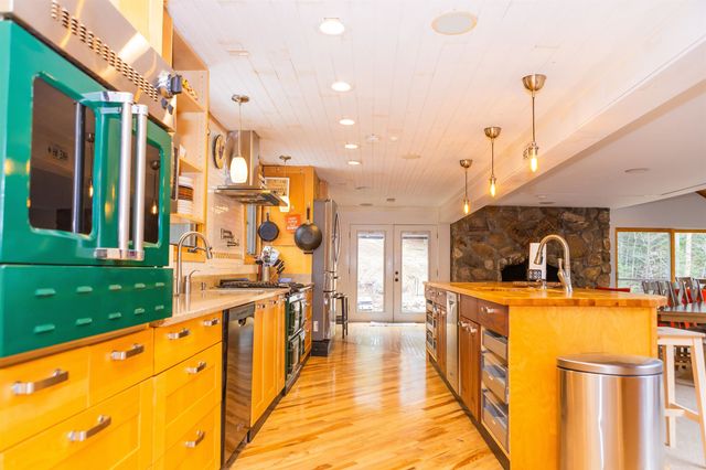 18 Treeline Road, Thornton, NH 03285