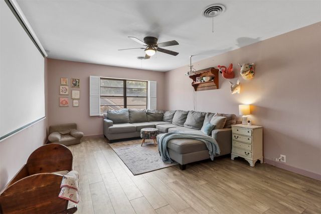 516 N Main Street N, Farmersville, TX 75442