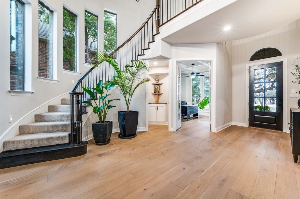 28 Clear Pond Drive, Frisco, TX 75034