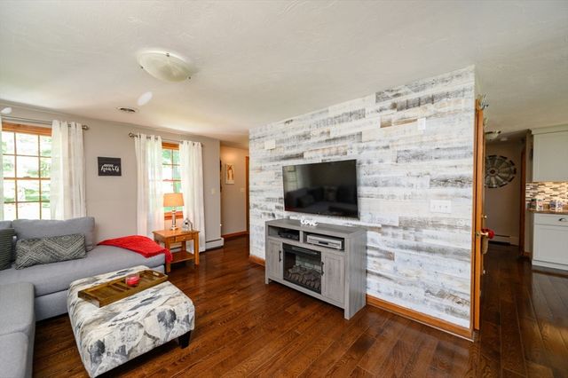 67 Higgins Rd, Kingston, MA 02364