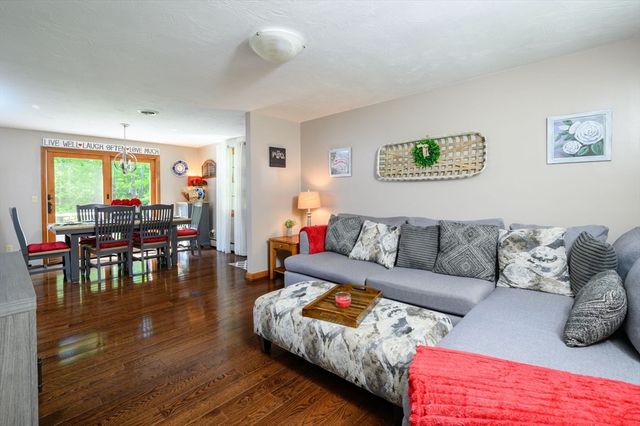 67 Higgins Rd, Kingston, MA 02364