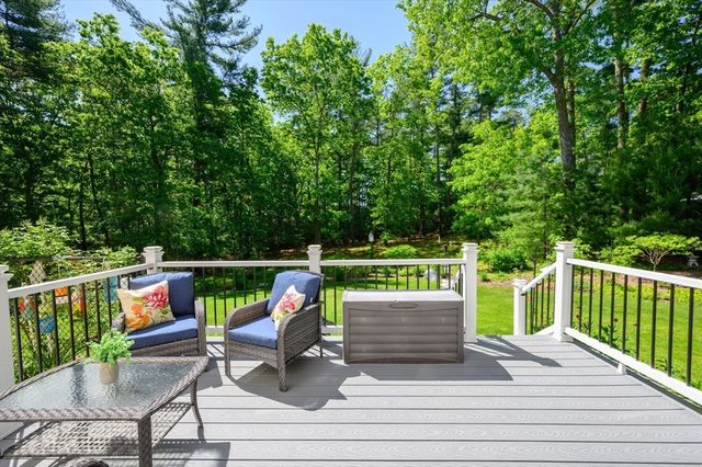 67 Higgins Rd, Kingston, MA 02364
