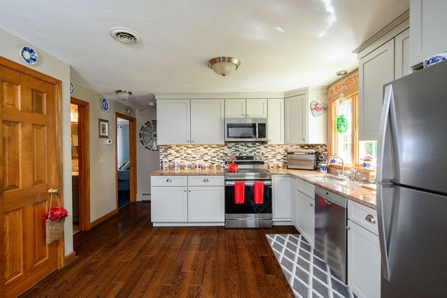 67 Higgins Rd, Kingston, MA 02364