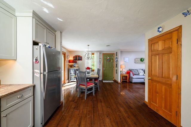 67 Higgins Rd, Kingston, MA 02364