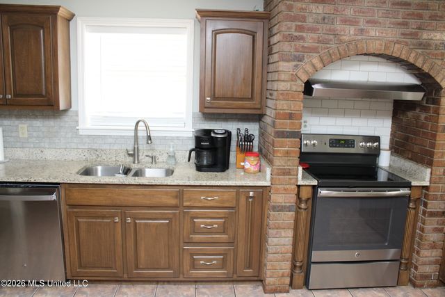220 Flushing Cove, Hernando, MS 38632