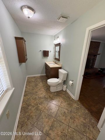 220 Flushing Cove, Hernando, MS 38632