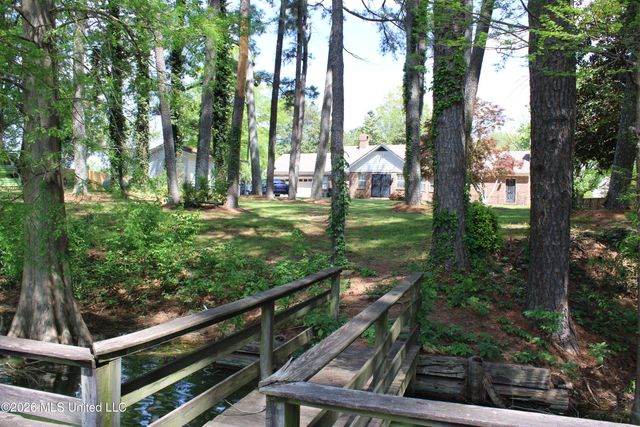 220 Flushing Cove, Hernando, MS 38632