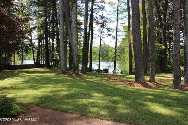 220 Flushing Cove, Hernando, MS 38632
