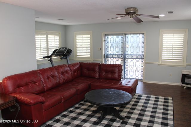 220 Flushing Cove, Hernando, MS 38632