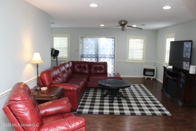 220 Flushing Cove, Hernando, MS 38632
