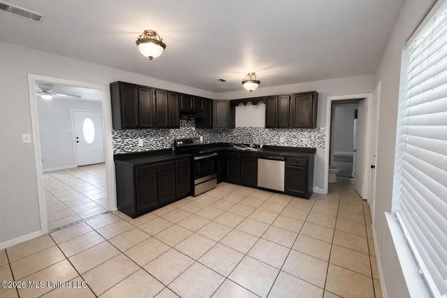 1601 Lewis Avenue, Gulfport, MS 39501