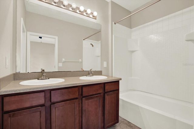 8810 MOONLIT MEADOWS LOOP, Riverview, FL 33578