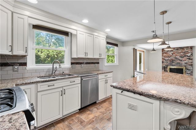 95 Klein Road, Amherst, NY 14221