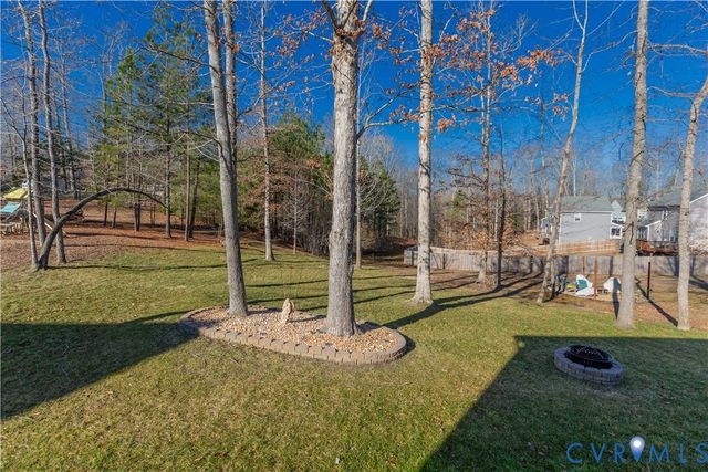 335 Shelton Ct, Aylett, VA 23009