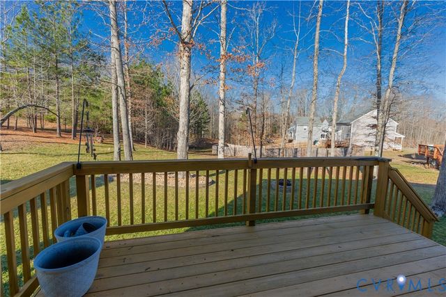 335 Shelton Ct, Aylett, VA 23009