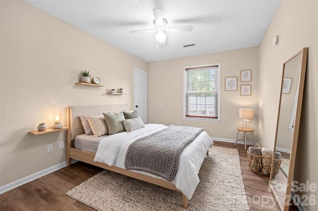 8521 Castle Pine Court, Charlotte, NC 28226