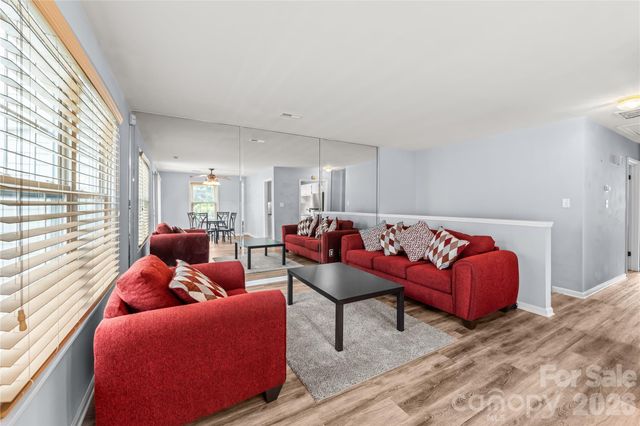 8521 Castle Pine Court, Charlotte, NC 28226