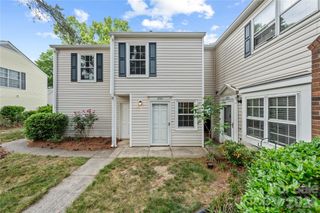 8521 Castle Pine Court, Charlotte, NC 28226