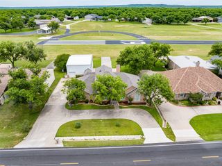 8913 Woodlawn Drive, Granbury, TX 76049