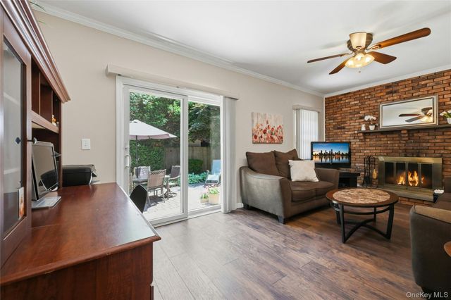19 Stimson Place, Huntington, NY 11743