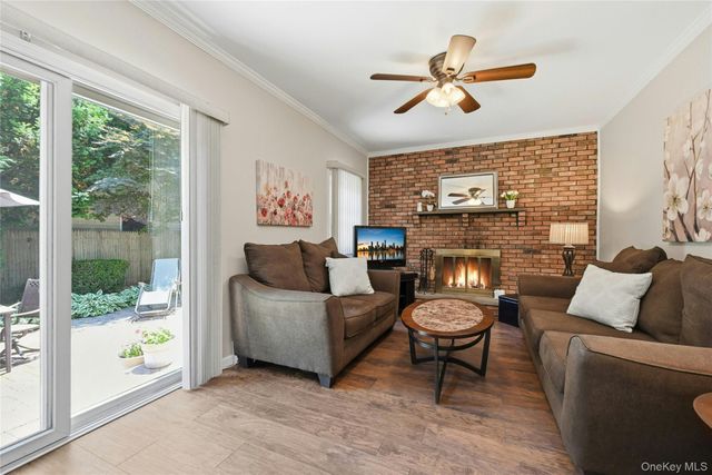 19 Stimson Place, Huntington, NY 11743