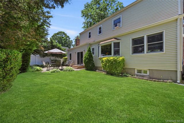 19 Stimson Place, Huntington, NY 11743