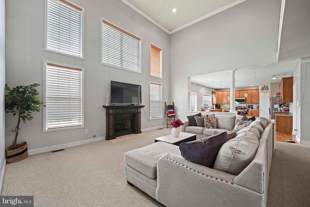 10 TARA DR, Sewell, NJ 08080