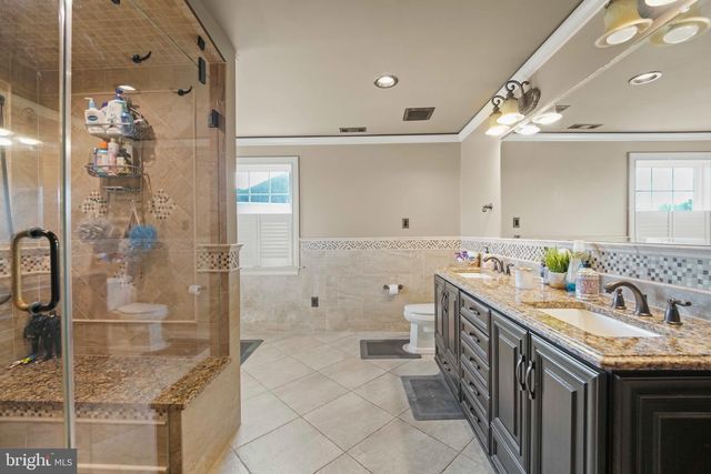 10 TARA DR, Sewell, NJ 08080