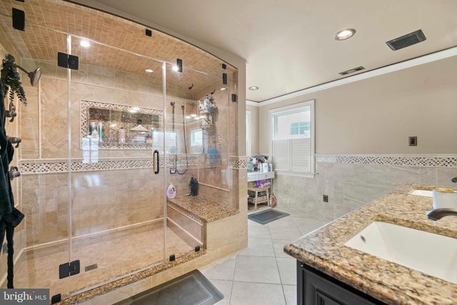 10 TARA DR, Sewell, NJ 08080