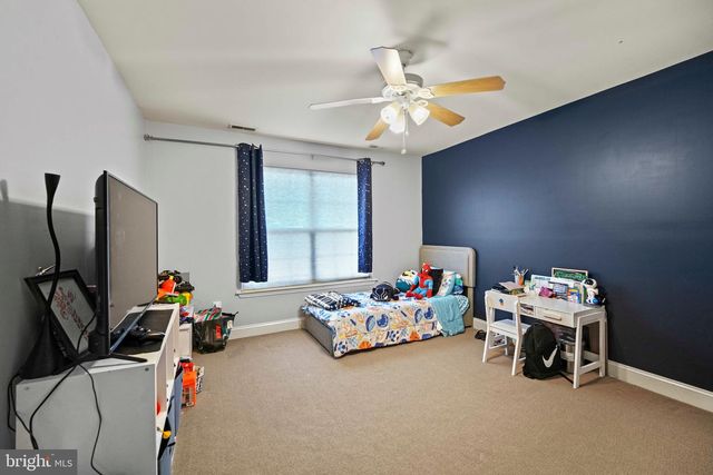 10 TARA DR, Sewell, NJ 08080
