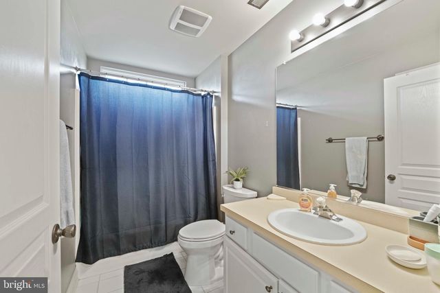 10 TARA DR, Sewell, NJ 08080