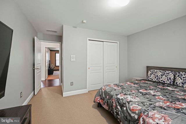 10 TARA DR, Sewell, NJ 08080