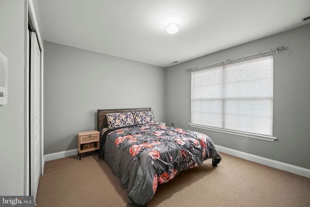 10 TARA DR, Sewell, NJ 08080