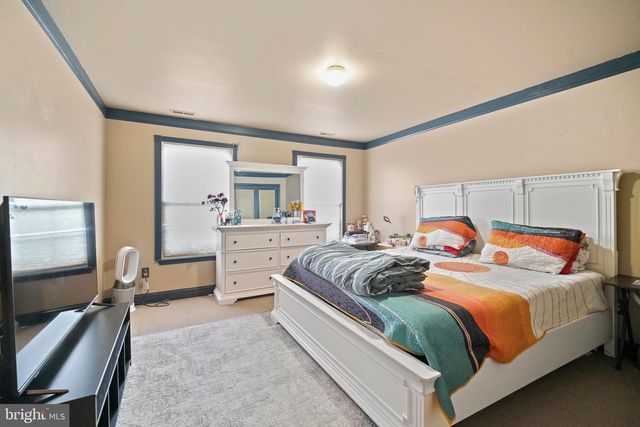 10 TARA DR, Sewell, NJ 08080