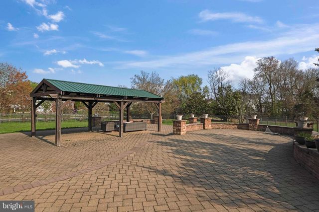 10 TARA DR, Sewell, NJ 08080