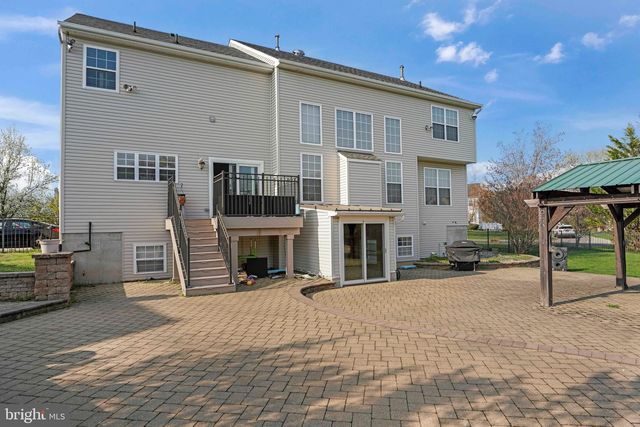 10 TARA DR, Sewell, NJ 08080