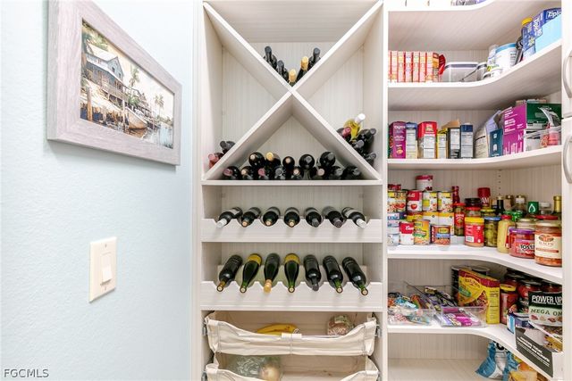 1404 SE 13th TER, Cape Coral, FL 33990