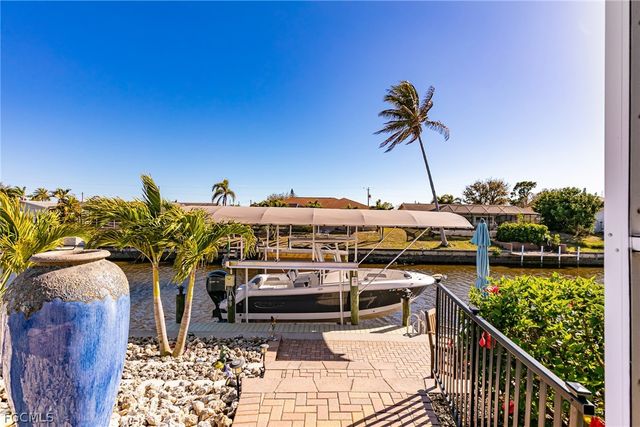 1404 SE 13th TER, Cape Coral, FL 33990