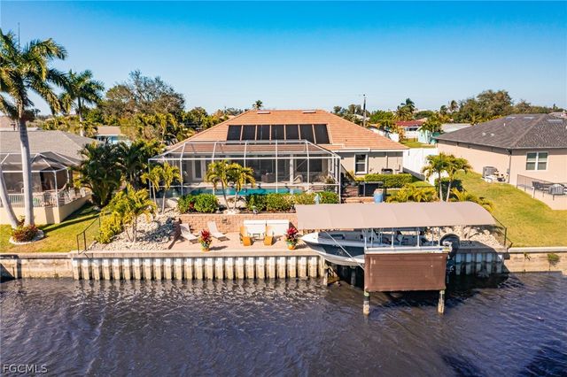 1404 SE 13th TER, Cape Coral, FL 33990