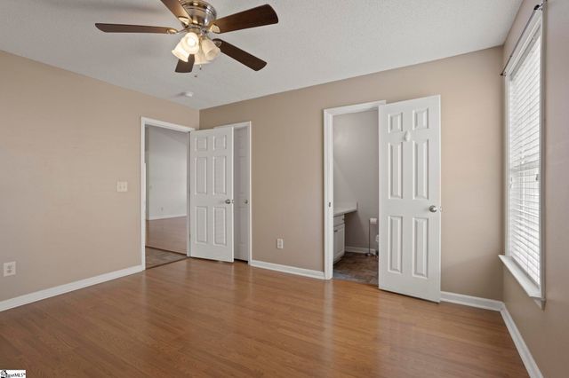 14 Seaside Lane, Greer, SC 29650