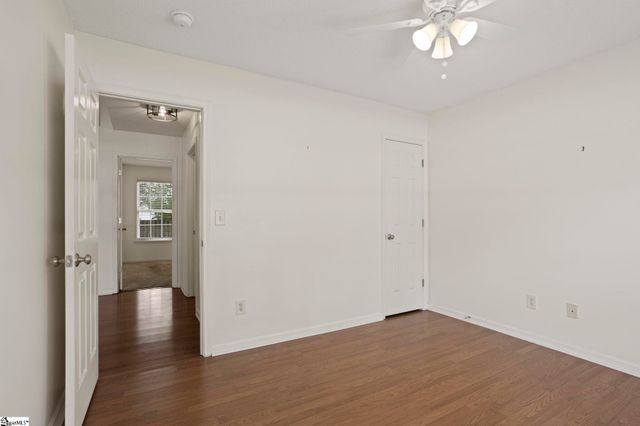 14 Seaside Lane, Greer, SC 29650