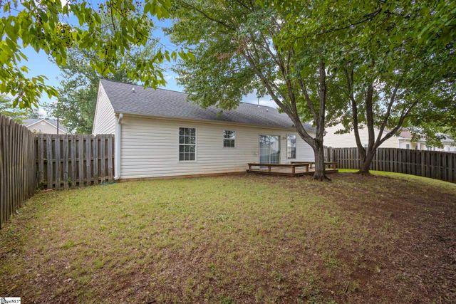 14 Seaside Lane, Greer, SC 29650