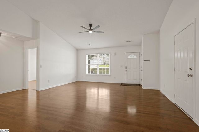 14 Seaside Lane, Greer, SC 29650