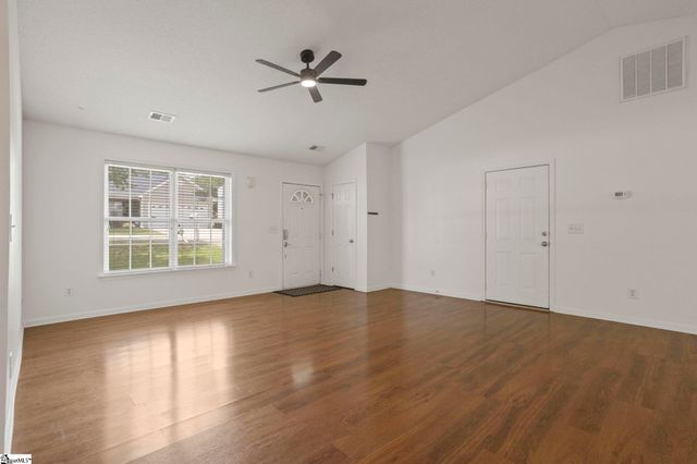 14 Seaside Lane, Greer, SC 29650